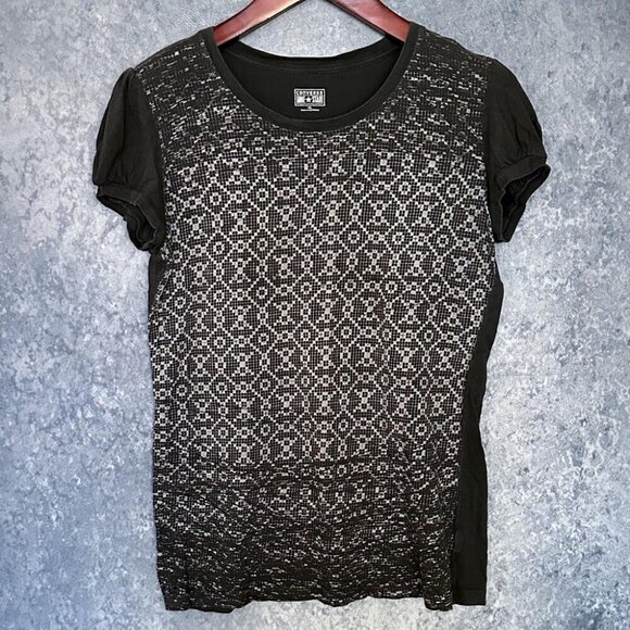 Converse One Star Pattern-Front Cap-Sleeve T-Shirt, XL - Picture 1 of 3